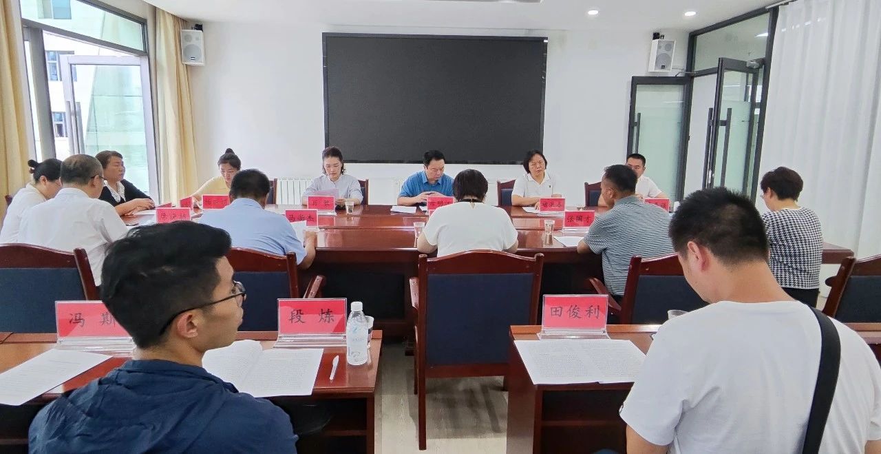 重庆市綦江区人大常委会主任母明江一行到市凉州文化研究院考察调研